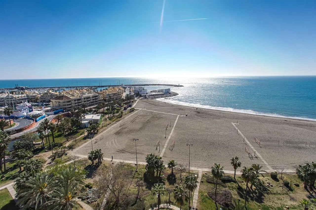 베날마데나코스타 Panoramic Seaview Puerto Marina 아파트